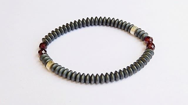 12216-Armband-76€-18cm-Almandin Granat, facettierte Kugeln 0,6cm-Hämatin-Silber