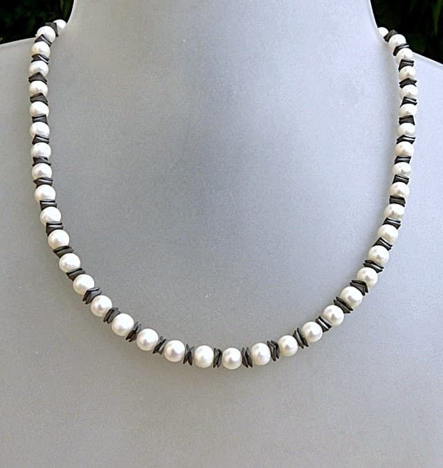 12182-Kette-135€-43,5cm-Süßwasserzuchtperlen-Hämatin-Silber