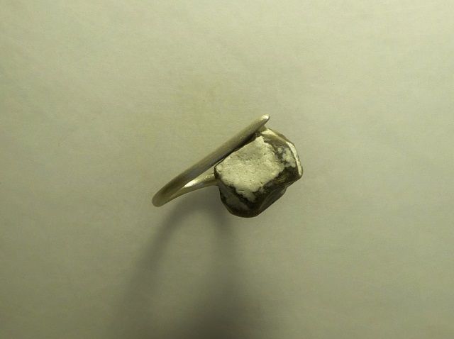 12738-Ring-96€-Gr62-Feuerstein-Silber