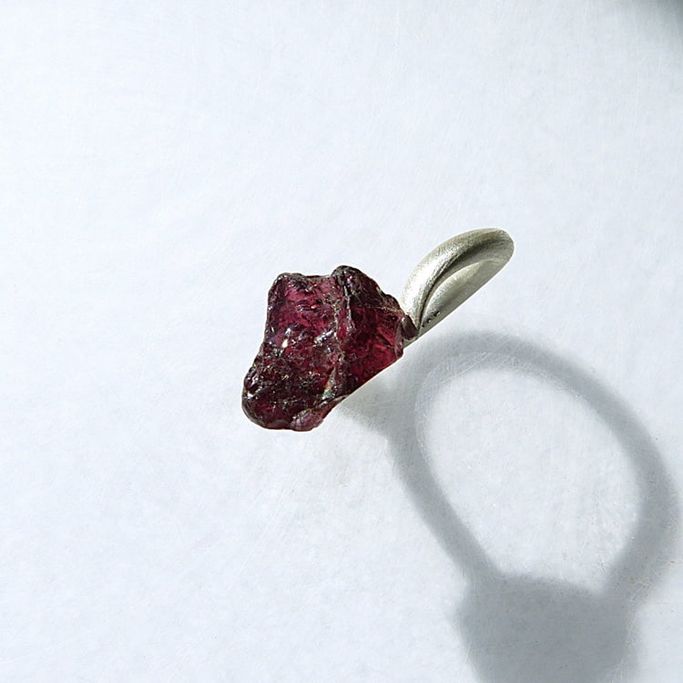 12664-Ring-144€-Gr51-Granat-Silber