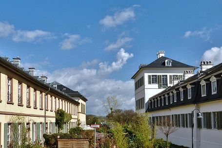 Im historischen Marstall am Rumpenheimer Schloss ist so manches Kleinod zu entdecken.