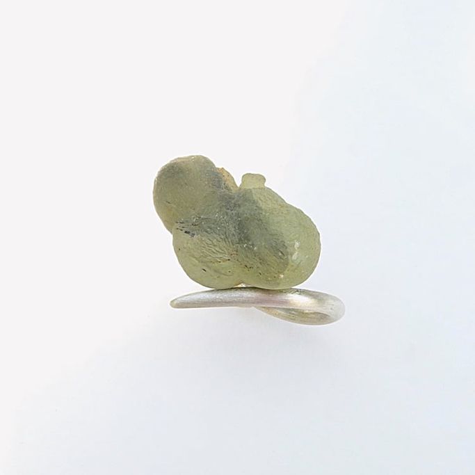 12436-Ring-148€-Gr53-Prehnit mit Epidot-Silber