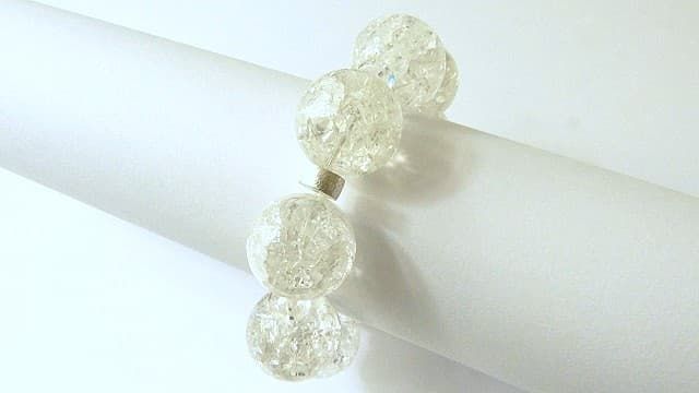 12051-Armband-98€-21,5cm-Bergkristall Kugeln 2cm-Silber