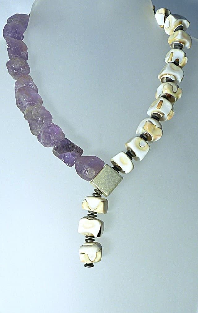 12244-Ypsilonkette-230€-46cm-Muscheln 15mm-Hämatin-Amethyst-Silber