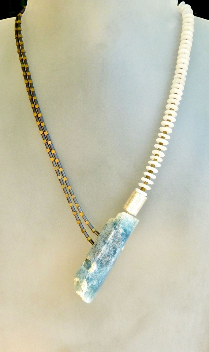 12374-Ypsilonkette-440€-46cm-Aquamarin Rohkristall-weiße Jade-galvanisierter Hämatin-Hämatin-Silber
