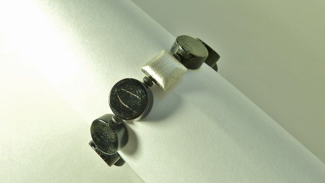 12047-Armband-60€-19cm-Onyx-Hämatin-Silber