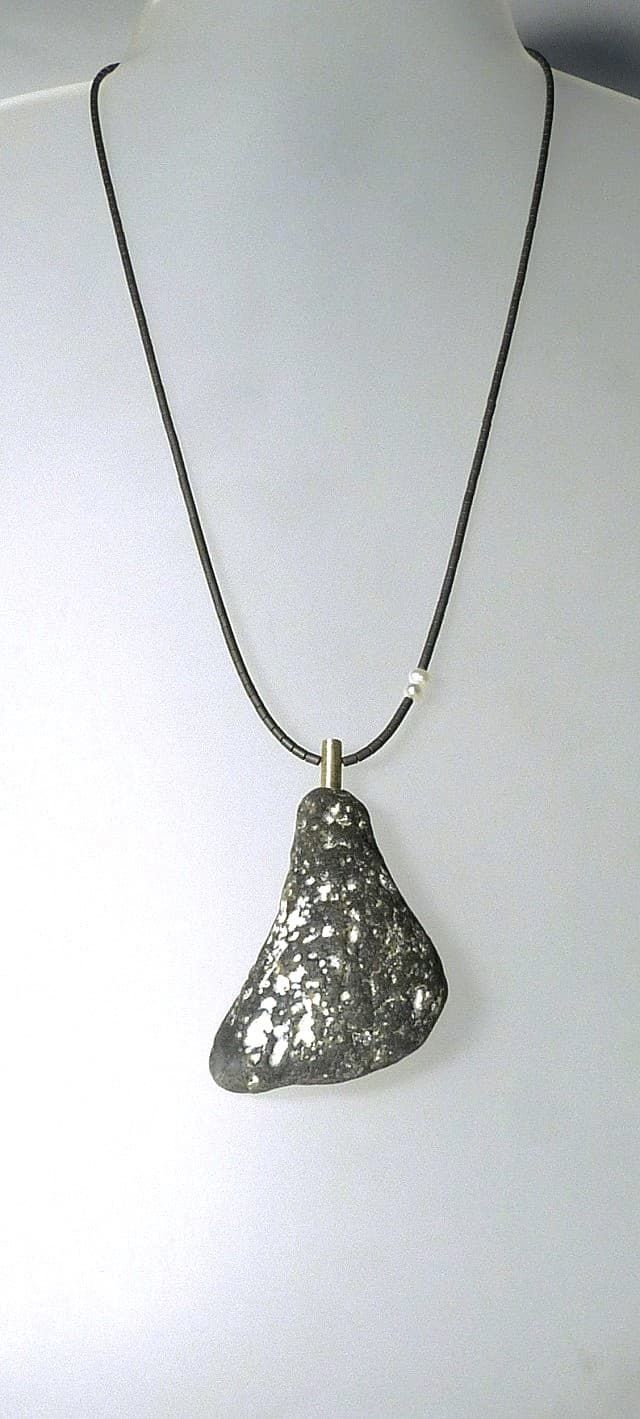 12577-Anhänger-Kette-149€-57cm-Feuerstein 6cm-Hämatin-Süßwasserzuchtperlen-Silber