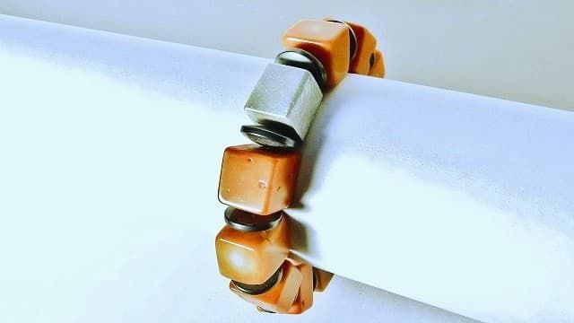 12221-Armband-85€-19,5cm-Bambuskoralle gefärbt-Hämatin-Silber