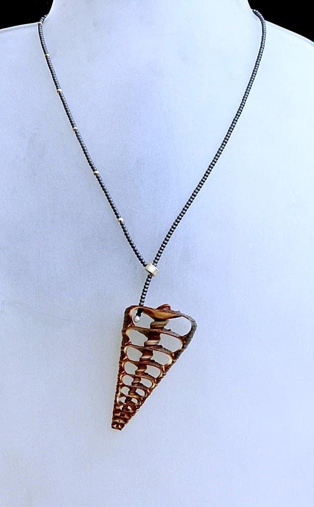 12519-Ypsilonkette-136€-44cm-Wasserschnecke-Hämatin-Silber