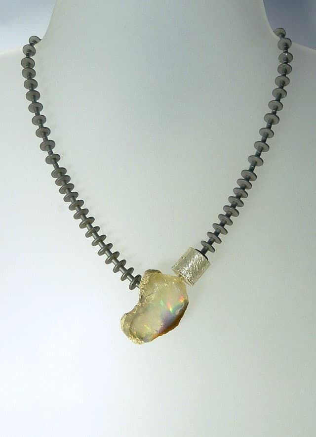 12580-Ypsilonkette-280€-45cm-Roh Opal-Hämatin-Silber
