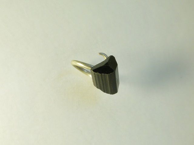 12049-Ring-123€-Gr56-schwarzer Turmalin-Silber