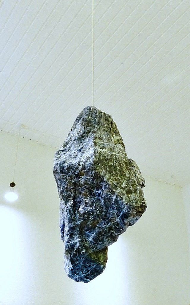 12810-Hängender Stein-230€-28cm-Sodalith-Stahlseil