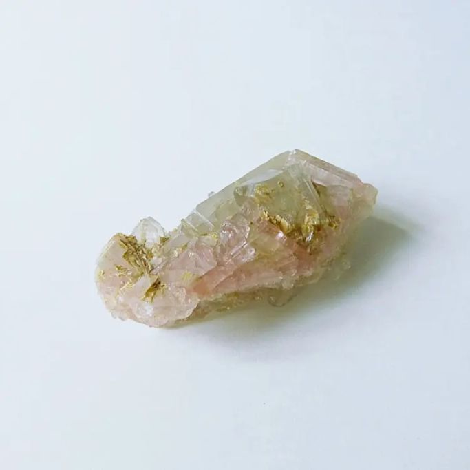 12742-Mineral Schaustufe-86€-8cm breit-Turmalin-Bergkristall
