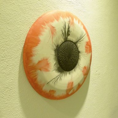 Auge Wandrelief aus Ahorn gedrechselt und coloriert 400€ / Klaus Kirchner