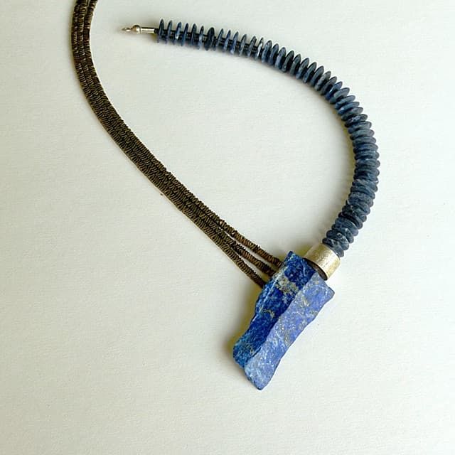 12023-Ypsilonkette-475€-47cm-Lapislazuli-Sodalith-Hämatin galvanisiert-Silber