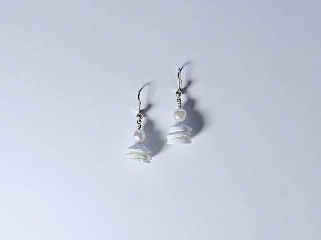 12078-Ohrschmuck-62€-3,5cm-Wasserschnecken-Süßwasserzuchtperle-Silber