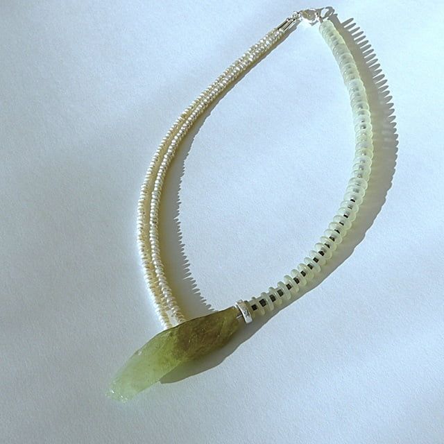 12044-Ypsilonkette-375€-45,5cm-grüner Calcit-Süßwasserzuchtperlen-Serpentin-Hämatin-Silber