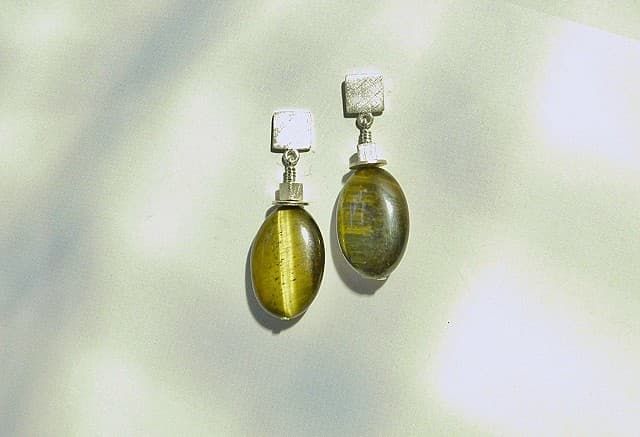 12196-Ohrschmuck-84€-3,8cm-Tiegerauge-Silber