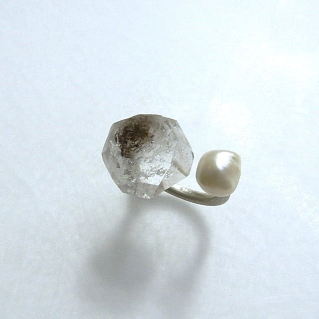 12136-Ring-164€-Gr52-roher naturgewachsener Bergkristall-Süßwasserzuchtperle-Silber