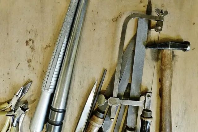 Service | SCHMUCKatelier WOLFGANG UHL