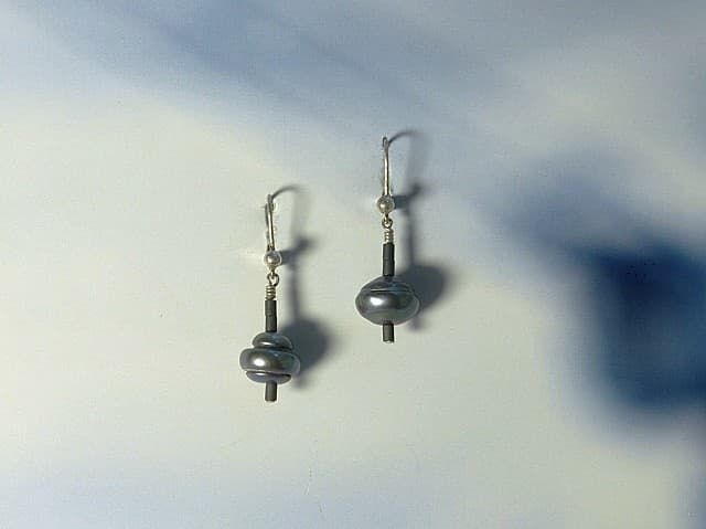 12057-Ohrschmuck-69€-3,6cm-Süßwasserzuchtperlen gefärbt-Hämatin-Silber