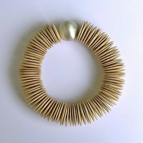 12812-Armband-88€-22cm-Kokosholz 2cm-Silber
