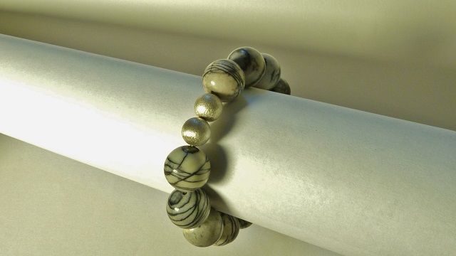 12601-Armband-72€-19,5cm-Wickeljaspis-Silber