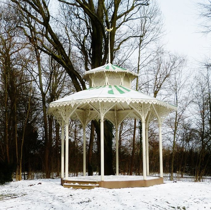 Der filigran gebaute türkische Pavillon mit dem charakteristischen Halbmond