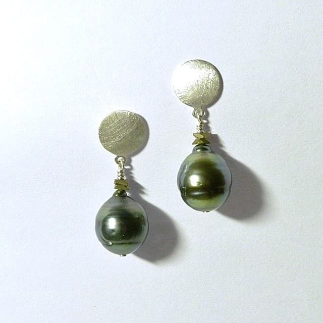 12373-Ohrschmuck-260€-3,1cm-Tahiti Zuchtperle-Hämatin galvanisiert-Silber