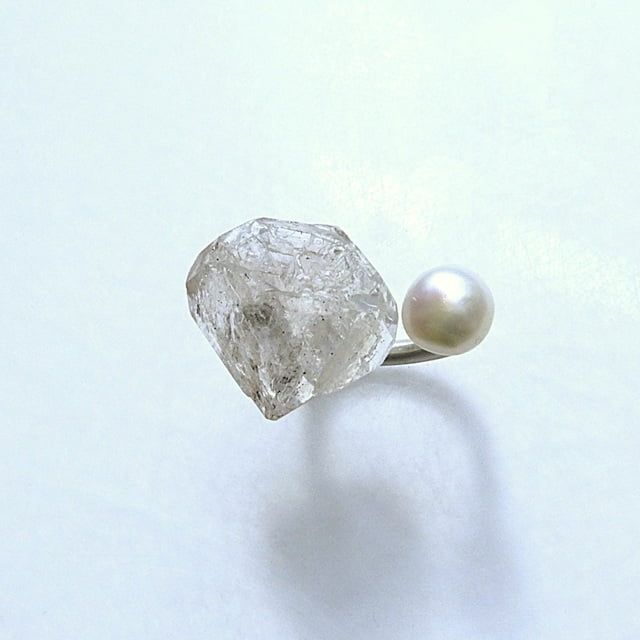 12270-Ring-170€-Gr54-roher naturgewachsener Bergkristall-Süßwasserzuchtperle-Silber