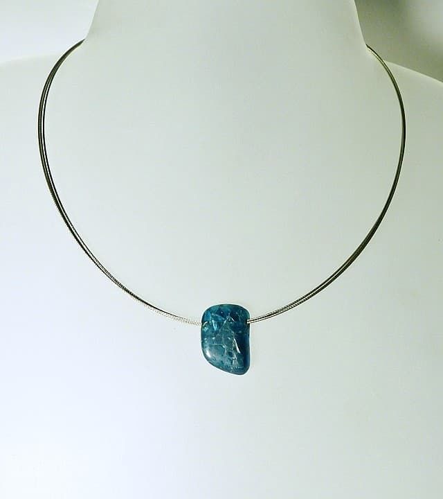 12302-Anhänger-Kette-49€-42cm- Apatit-Stahlseil-Silber Verschluss