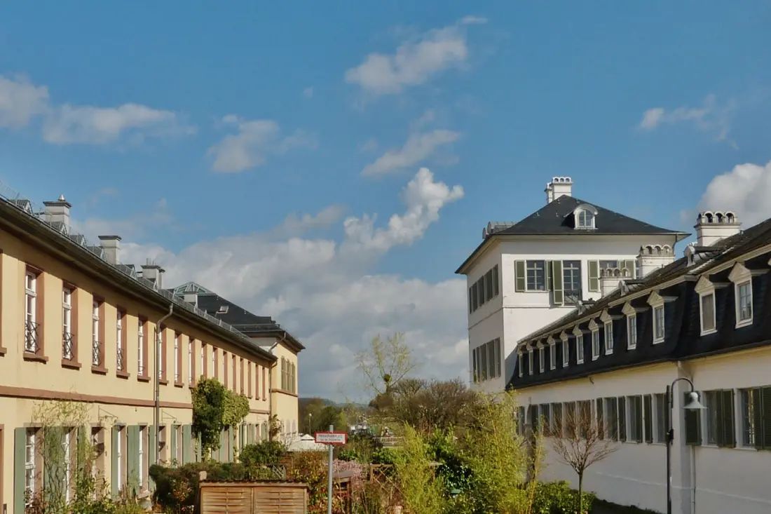 Station SCHMUCKatelier WOLFGANG UHL  |  Rumpenheimer Schlossgasse 4  |  63075 Offenbach-Rumpenheim