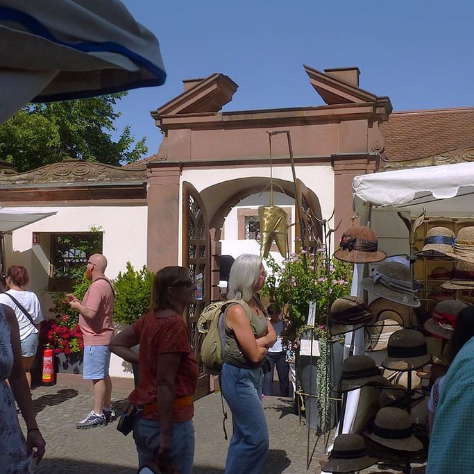 Kunsthandwerkermarkt am Stiftsberg in Aschaffenburg