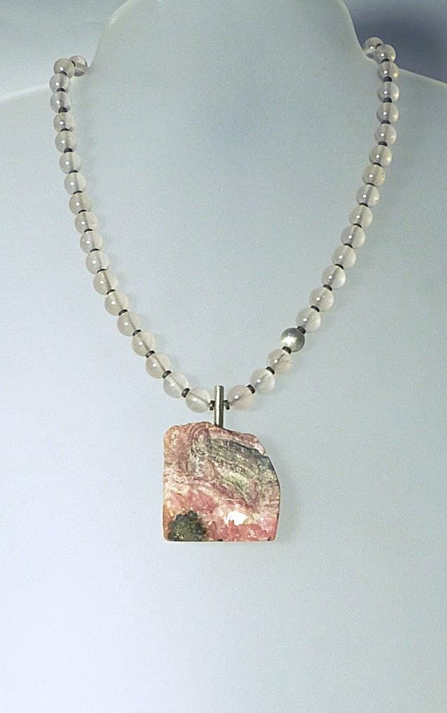 12271-Anhänger-Kette-185€-48,5cm- Rhodochrosit-Rosenquarz-Hämatin-Silber