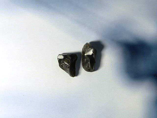 12409-Ohrstecker-64€-2,2cm-Feuerstein-Silber